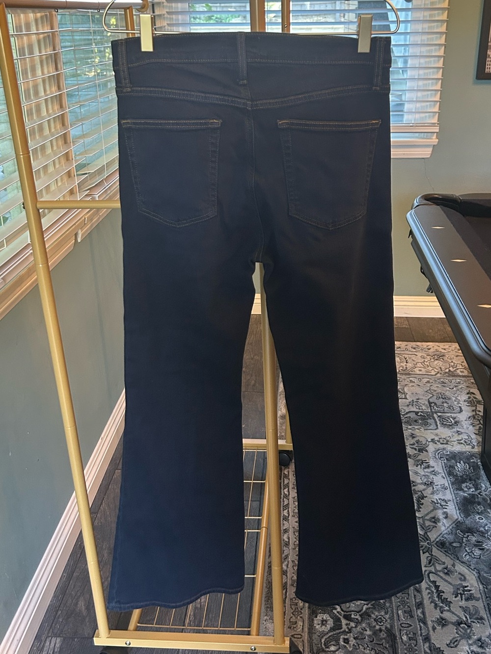 $278 retail Frame Denim High-Rise Easy Flare Jeans - dark wash. NWT size 29 - Picture 2 of 4